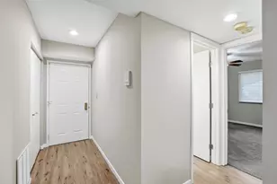 1520 Lake Pointe Way, Dayton, OH 45459 - Photo 5