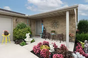 931 Manchester Dr, Greenville, OH 45331 - Photo 3