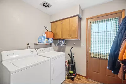12442 Brookville Pyrmont Road, Brookville, OH 45309 - Photo 15