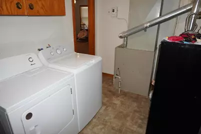 415 Gibbs Avenue, Wapakoneta, OH 45895 - Photo 15