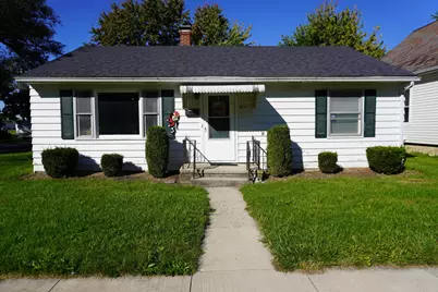 415 Gibbs Avenue, Wapakoneta, OH 45895 - Photo 1