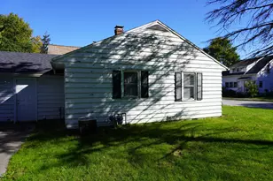 415 Gibbs Ave, Wapakoneta, OH 45895 - Photo 17
