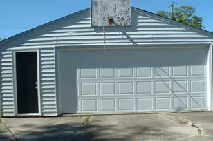109 S Rauthland Ave, Wapakoneta, OH 45895 - Photo 5