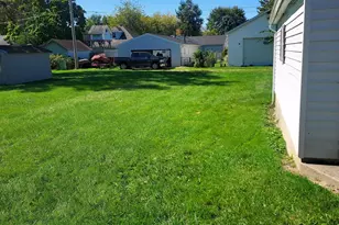 109 S Rauthland Ave, Wapakoneta, OH 45895 - Photo 7