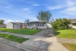 615 Mt Joy St, Springfield, OH 45505 - Photo 1