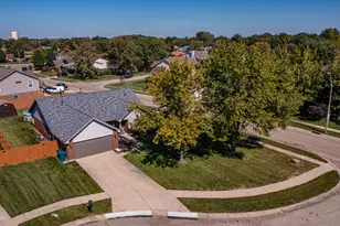 8030 Chipgate Ct, Huber Heights, OH 45424 - Photo 3