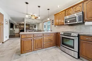 10525 Frederick Pike, Vandalia, OH 45377 - Photo 29