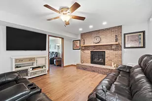 10525 Frederick Pike, Vandalia, OH 45377 - Photo 17