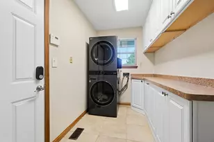 10525 Frederick Pike, Vandalia, OH 45377 - Photo 43