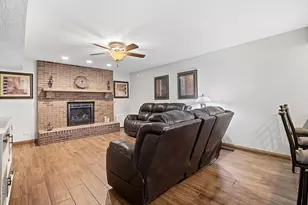 10525 Frederick Pike, Vandalia, OH 45377 - Photo 15