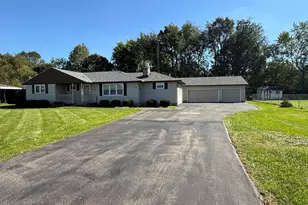 6162 Prairie Rd, Springfield, OH 45502 - Photo 3