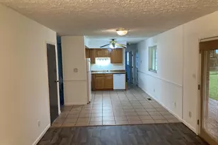 7129 Cayuga Ct, Huber Heights, OH 45424 - Photo 7