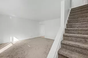 2517 W Foxchase Ct, Troy, OH 45373 - Photo 9