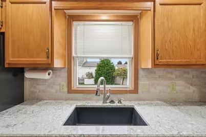 923 Sunrise Drive, Wapakoneta, OH 45895 - Photo 13