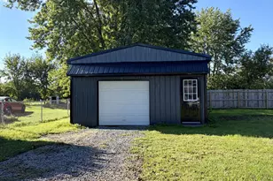 1099 E Kingscreek Rd, Urbana, OH 43078 - Photo 13