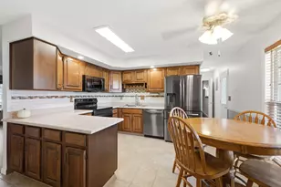 1981 Campus Dr, Fairborn, OH 45324 - Photo 9