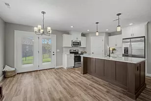 864 W Bentley Cir, Troy, OH 45373 - Photo 13