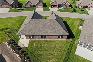 864 W Bentley Cir, Troy, OH 45373 - Photo 51