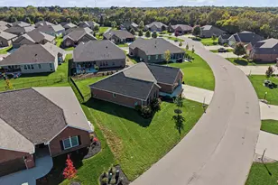 864 W Bentley Cir, Troy, OH 45373 - Photo 43