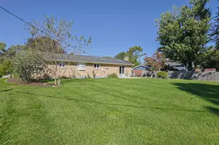 2416 Apricot Dr, Dayton, OH 45431 - Photo 31