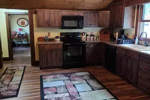 408 S Blackhoof St, Wapakoneta, OH 45895 - Photo 23