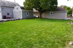 213 E Pearl St, Wapakoneta, OH 45895 - Photo 39
