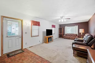7570 Troy Rd, Springfield, OH 45502 - Photo 9