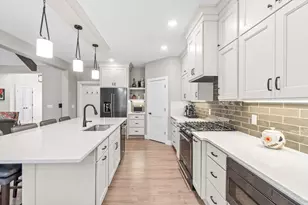 1427 Legacy Ct, Troy, OH 45373 - Photo 17