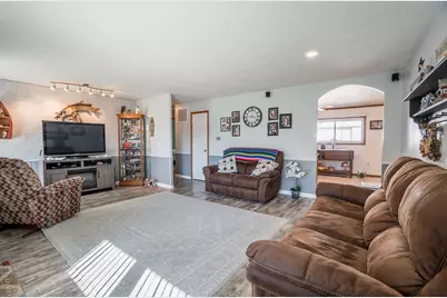 1046 Campbell Avenue, New Carlisle, OH 45344 - Photo 9