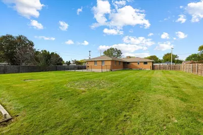 606 W Lake Avenue, New Carlisle, OH 45344 - Photo 61