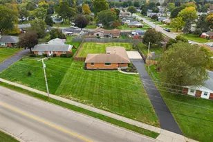 606 W Lake Ave, New Carlisle, OH 45344 - Photo 1