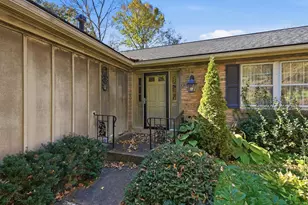 235 Oakridge Dr, Springfield, OH 45504 - Photo 3