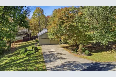 235 Oakridge Drive, Springfield, OH 45504 - Photo 5