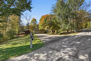235 Oakridge Dr, Springfield, OH 45504 - Photo 9