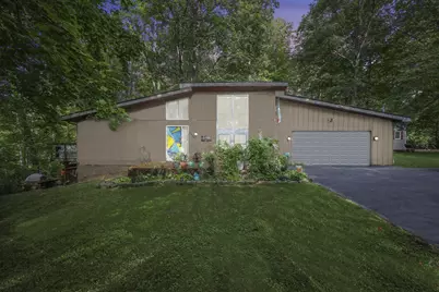 1495 W Choctaw Drive, London, OH 43140 - Photo 1