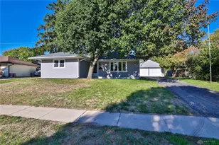 389 N Garber Dr, Tipp City, OH 45371 - Photo 1