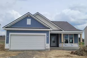 309 Kendall St, Bellefontaine, OH 43311 - Photo 1