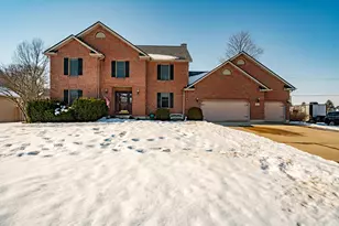 825 Chaucer Ln, Tipp City, OH 45371 - Photo 1
