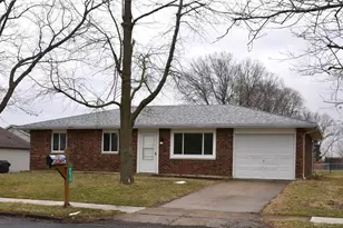 2472 Thornhill Dr, Troy, OH 45373 - Photo 1