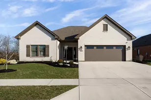 822 Pebble Pl, Tipp City, OH 45371 - Photo 1