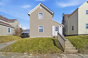 320 Walker St, Bellefontaine, OH 43311 - Photo 1