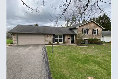 209 Shady Lane Drive, Bellefontaine, OH 43311 - Photo 1