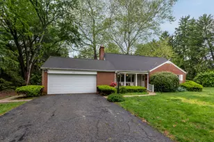 517 Locust Hill Dr, Englewood, OH 45322 - Photo 1
