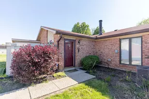 1238 Hollowbrook Dr, Dayton, OH 45458 - Photo 1