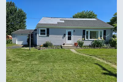 712 W Plum Street, Wapakoneta, OH 45895 - Photo 1