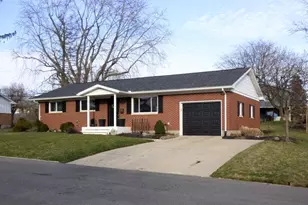528 Brookwood Dr, Bellefontaine, OH 43311 - Photo 1