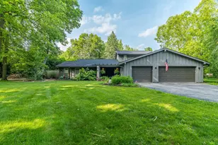 2425 Black Oak Dr, Troy, OH 45373 - Photo 1
