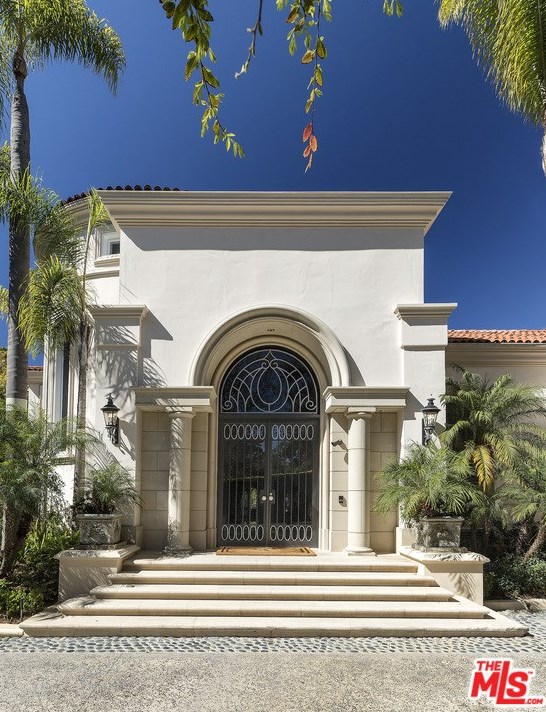 277 St Pierre Rd, Los Angeles CA  90077-3430 exterior