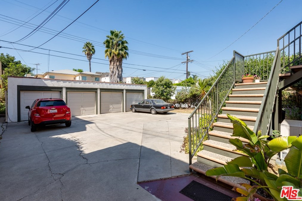 429 Spaulding Ave, Los Angeles CA  90036-2290 exterior