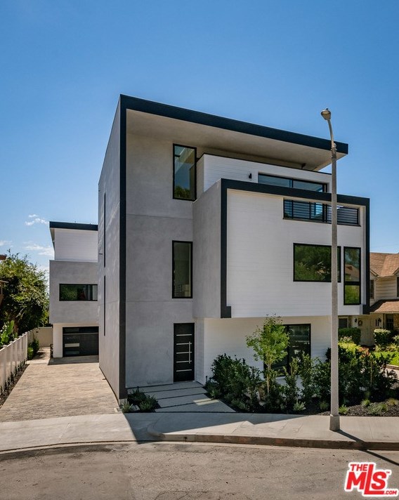 3254 Colony Cir, Los Angeles CA  90027-2201 exterior